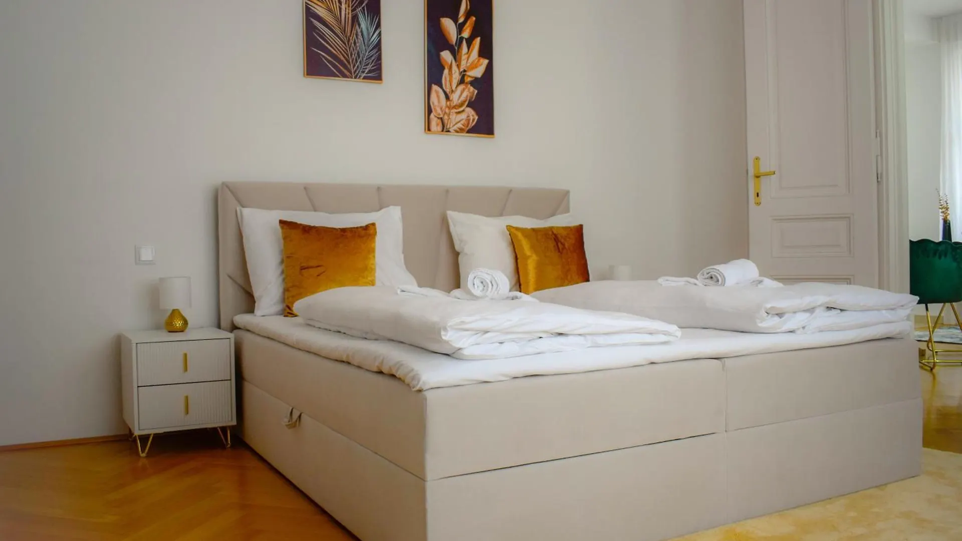 City Stay Vienna - Volkstheater Apartment